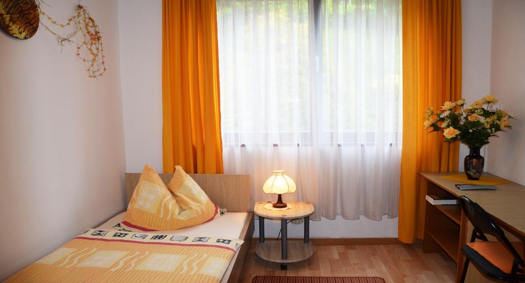 Gasthof-Pension Karawankenblick Pörtschach am Wörthersee Eksteriør billede